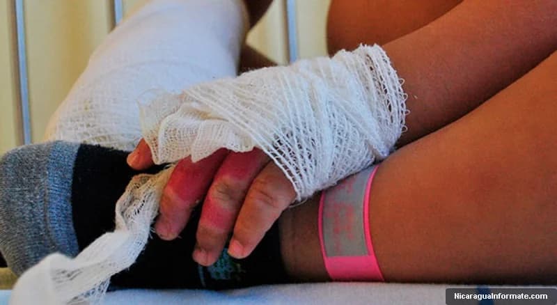 Hermanitos permanecen hospitalizados tras sufrir quemaduras por accidente doméstico